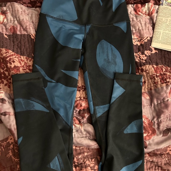 Lululemon Wunder Under Pants Size 4 - Picture 4 of 11
